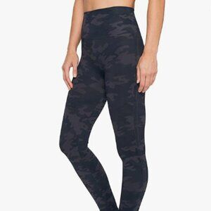 SPANX Look at Me Now Seamless Leggings - Camo